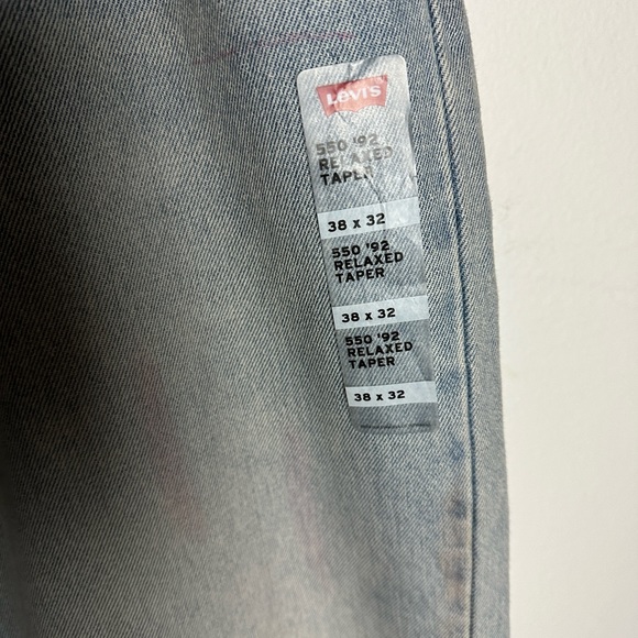 Levi's Men's 550 ‘92 Relaxed Taper Fit Jeans In the Waves Light Blue Denim NWT - Picture 5 of 9